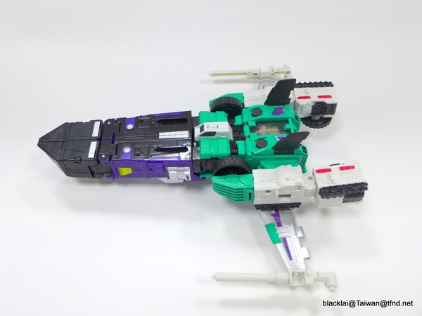 Generations Titans Return Sixshot   In Hand Photos Of Wave 3 Leader Class Figure  (53 of 89)